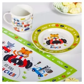 Набор детской посуды «Гонщик»: кружка 250 мл, тарелка Ø 17.5 см, салфетка 35 × 22 см