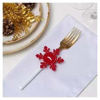 Набор для декора столовых предметов «Снежинка», 4 шт, цв.красный 6х7 см, 100% п/э, фетр