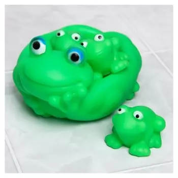 Набор игрушек для купания «Лягушка», мыльница, игрушки 3 шт