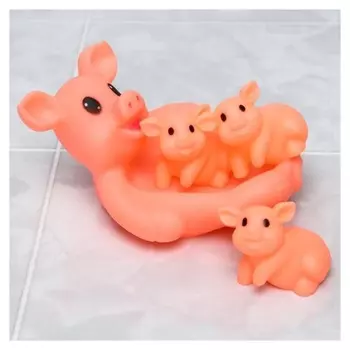 Набор игрушек для купания «Свинка», мыльница, игрушки 3 шт