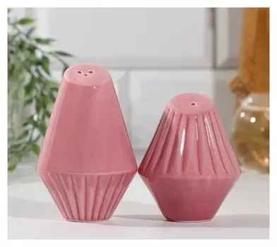 Набор солонка и перечница "Геометрия", розовый, 14,5 х 10,8 см