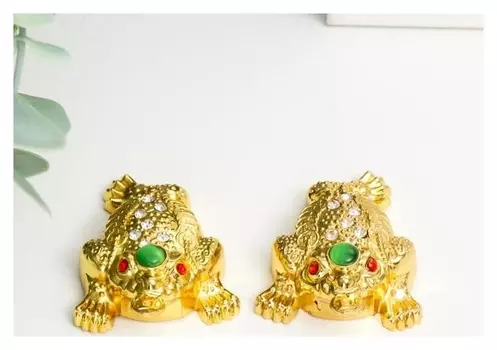 Нэцке полистоун под золото "Денежные жабы с изумрудом" набор 2 шт 2,5х9х13 см