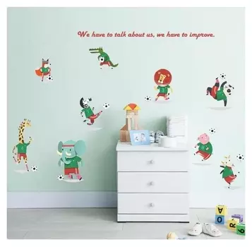 Наклейка пластик интерьерная цветная "Звери-футболисты" 50х70 см