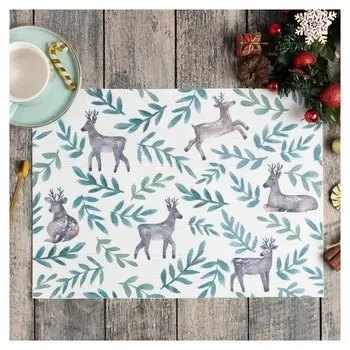 Новогодняя салфетка на стол «Олени» 40х29 см