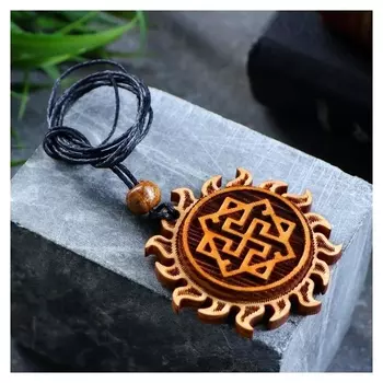 Оберег "Валькирия" солнечный кедр