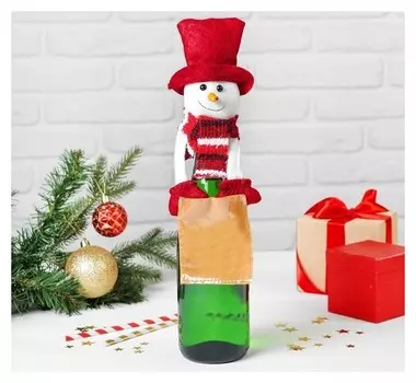 Одежда на бутылку «Снеговик шарф в полоску», с конвертом для пожеланий