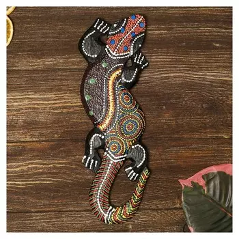 Панно декоративное Ящерица с цветной росписью на спинке