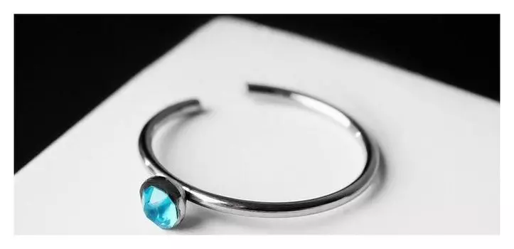 Пирсинг в нос, размер 0,1