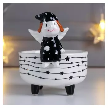 Подсвечник керамика на 1 свечу "Ангелочек в платье и колпаке" бело-чёрный 10х9х10,5 см