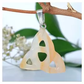 Подвеска трикветр "Сердолик"