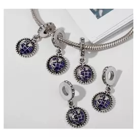 Подвеска "Земной шар", цвет бело-синий в серебре