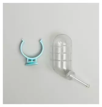 Поилка для грызунов 60 мл, 12 х 4 см, прозрачная с голубым креплением