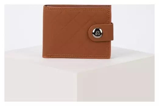 Портмоне мужское с 2 отделами на клапане с кнопкой для купюр и карт Цвет светло-коричневый