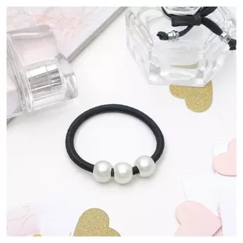 Резинка для волос "Три шарика", белые