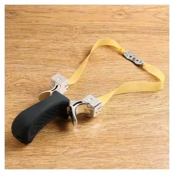 Рогатка металлическая с черной рукояткой