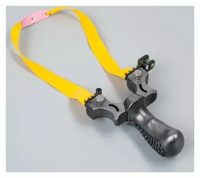 Рогатка с лазерным целеуказателем