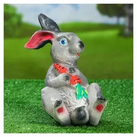 Садовая фигура "Заяц с морковкой", белый цвет, 24,5 см