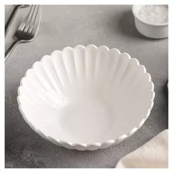 Салатник «Цветок», 16 см, цвет белый