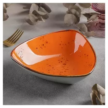 Салатник треугольный «Созвездие», 18×4,2 см