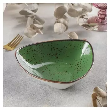 Салатник треугольный «Созвездие», 18×4,2 см