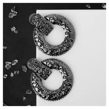 Серьги металл "Мятость" круг, цвет серый