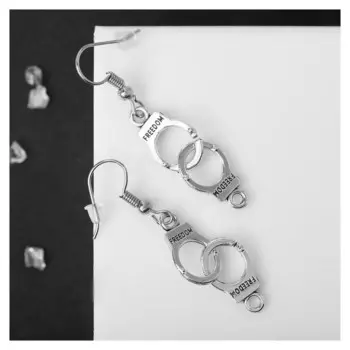 Серьги металл "Наручники", цвет чернёное серебро