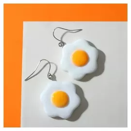 Серьги пластик "Вкусности" глазунья, цвет бело-оранжевый