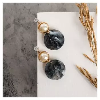 Серьги с жемчугом "Танзания" круги с бусинами, цвет серо-белый в золоте