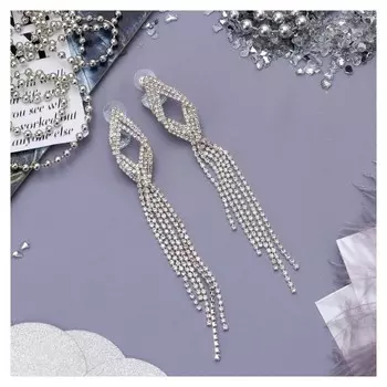 Серьги висячие со стразами "Голливуд" ромбы с нитями, цвет белый в серебре