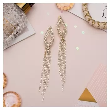 Серьги висячие со стразами "Голливуд" ромбы с нитями, цвет белый в золоте