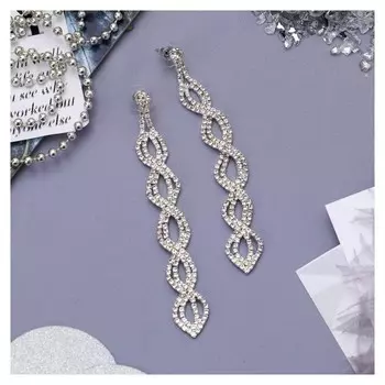 Серьги висячие со стразами "Голливуд" волны, цвет белый в серебре