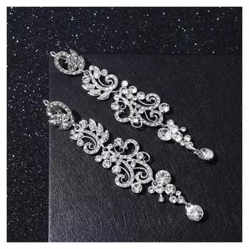 Серьги висячие со стразами "Вечерние" цветение, цвет белый в серебре