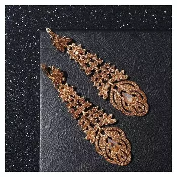 Серьги висячие со стразами "Вечерние" лепестки, цвет золото