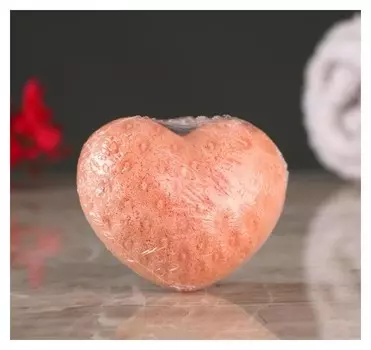 Шипучая бомбочка "Сердце" с ароматом клубники, красная