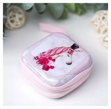 Шкатулка металл на молнии с петелькой "Единорог в цилиндре и цветы" 6,5х6,5х3 см