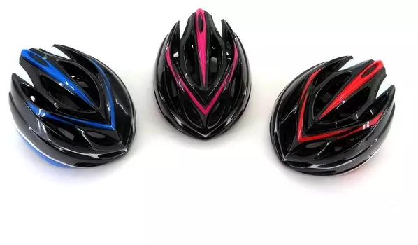 Шлем защитный детский черный с яркими элементами