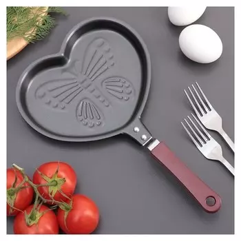 Сковорода 17 см "Сердце с бабочкой"