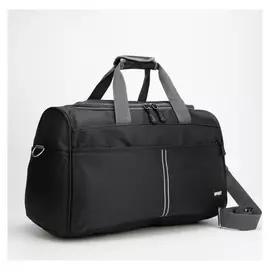 Сумка спортивная, отдел на молнии, 3 наружных кармана, длинный ремень, цвет чёрный