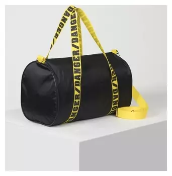 Сумка спортивная, отдел на молнии, длинный ремень, цвет чёрный, цвет чёрный