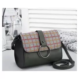 Сумка женская, регулируемый ремень, отдел на молнии, цвет зелёный