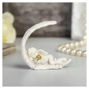 Сувенир "Белоснежный ангел, спящий на перышке"