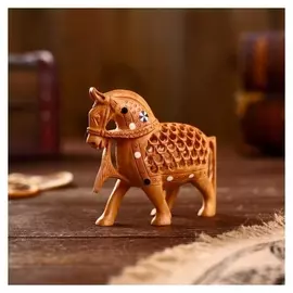 Сувенир дерево "Конь резной" 8х4х9 см