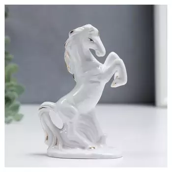 Сувенир керамика "Белоснежный конь на дыбах" с золотом 11,5 см