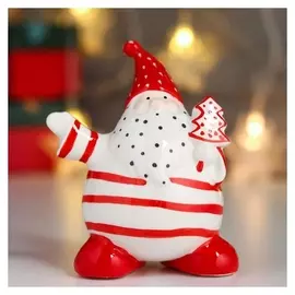 Сувенир керамика "Дед мороз, полосатый кафтан, красный колпак, с ёлочкой" 10,9х6,7х9 см