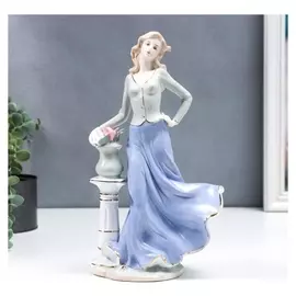 Сувенир керамика "Девушка с вазоном" 29х15х9,5 см