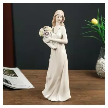 Сувенир керамика "Девушка в белом платье с букетом роз" 30х9,5х11 см