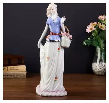 Сувенир керамика "Девушка в юбке в цветах с корзиной" бело-голубая 31х12х9 см