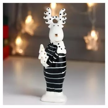 Сувенир керамика "Лосик в полосатом, шарф и рожки в горох, с ёлочкой" 16,5х4,6х5,6 см