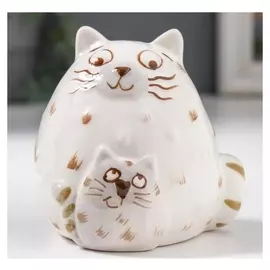 Сувенир керамика "Пухлый кот с котёнком" 8,4х7,6х8,5 см