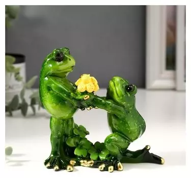Сувенир "Лягушки с букетом"